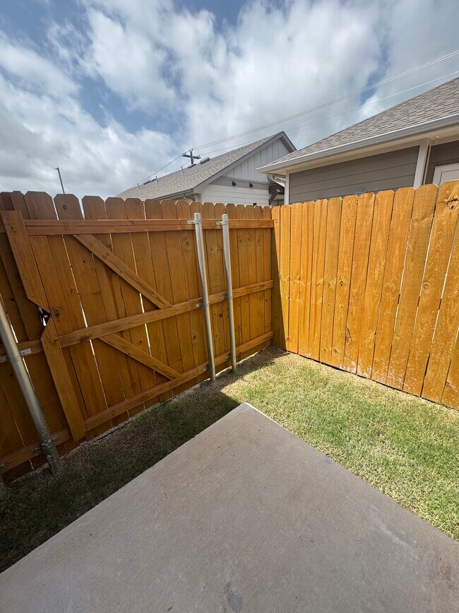 2200 North Buddy Hayes Blvd Anna, TX 75409 photo 5