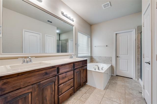 2305 Laurel Forest Drive, Fort Worth, TX 76177 photo 5