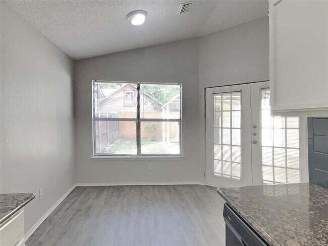 1201 Hilburn Court, Irving, TX 75060 photo 4