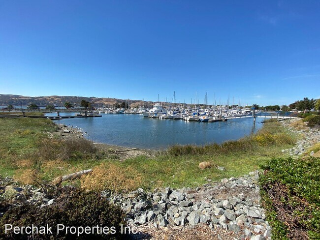 416 East E Street Benicia, CA 94510 photo 2