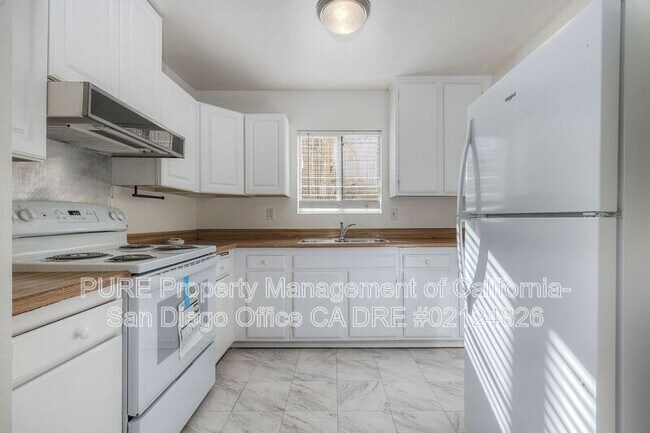 546 Sea Vale Ct Chula Vista, CA 91910 photo 2
