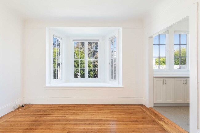 3017 22nd St San Francisco, CA 94110 photo 3