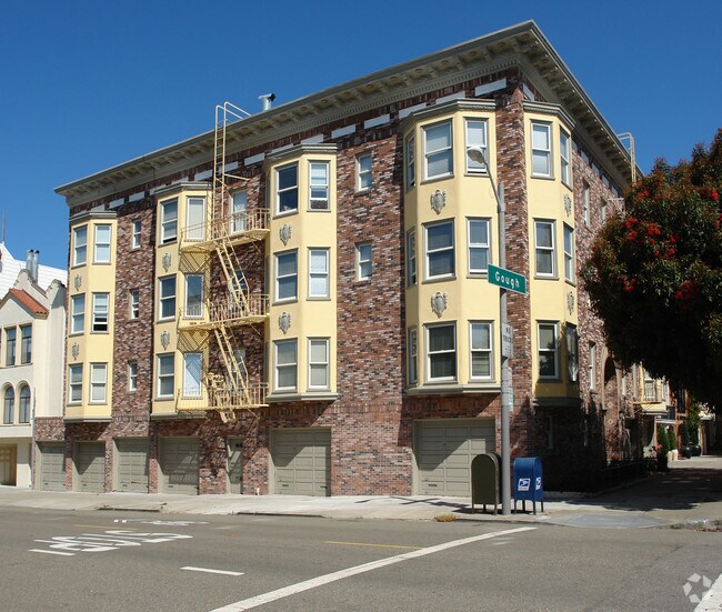 3201 Gough Street Apartments photo 3
