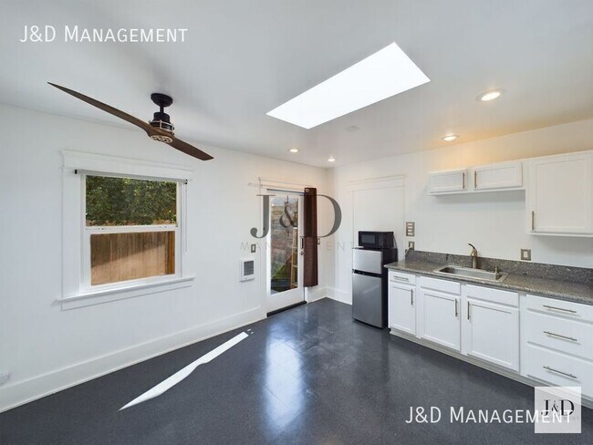 2126 Mission Ave San Diego, CA 92116 photo 4