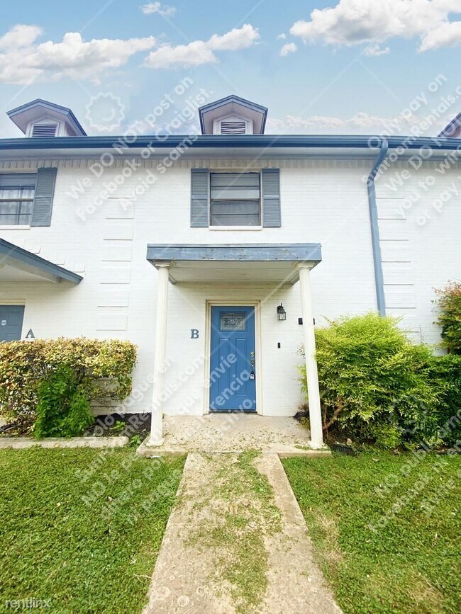 1606 Mill St San Marcos, TX 78666 photo 3