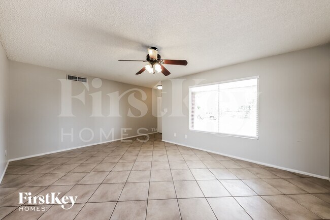 3636 W Beryl Ave Phoenix, AZ 85051 photo 5