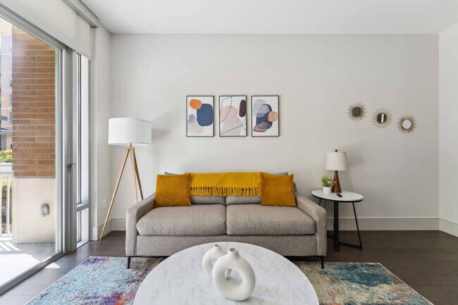 9845 N Central Expy Dallas, TX 75230 photo 4