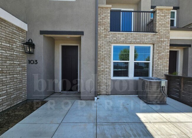 1240 Sunrise View San Marcos, CA 92078 photo 2