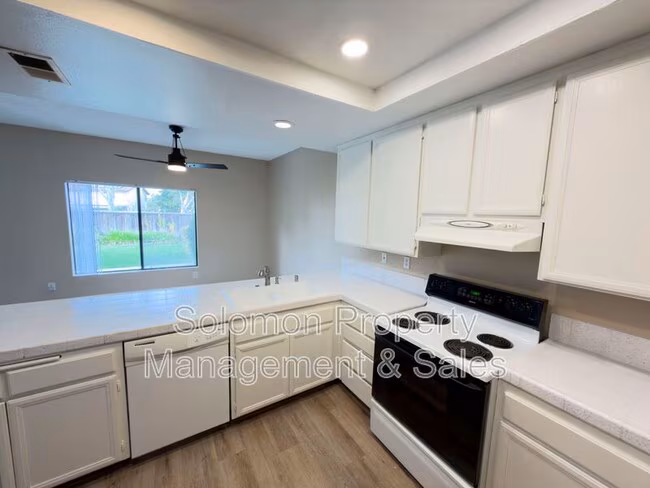 3516 Landsford Way Carlsbad, CA 92010 photo 5