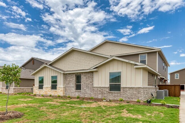 613 Harvest Moon Drive, Venus, TX 76084 photo 2