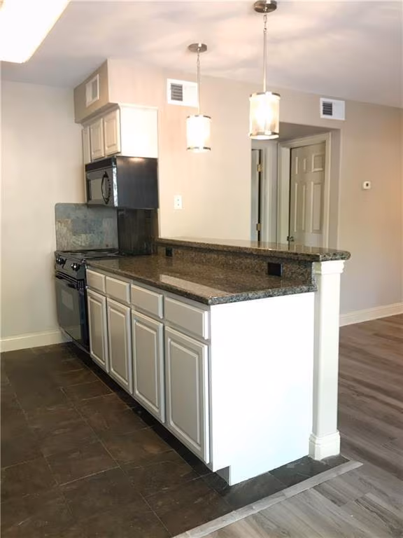500 E Riverside Dr Austin, TX 78704 photo 2