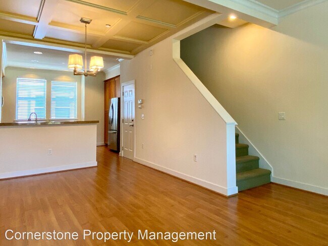 107 Cahill Park Dr photo 2