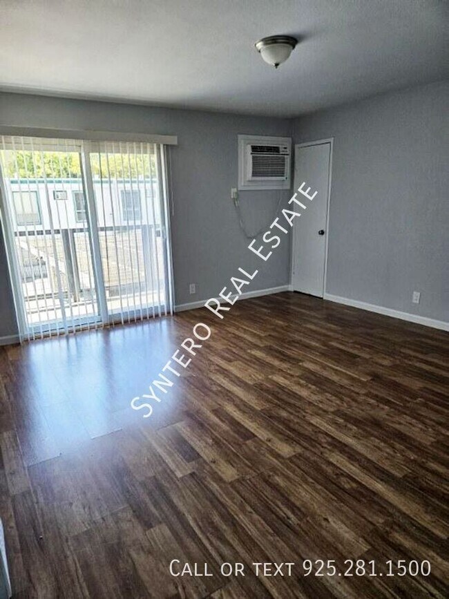4819 Clayton Rd Concord, CA 94521 photo 2