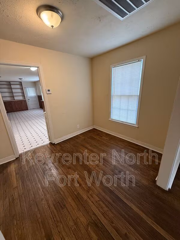 3770 Wayside Ave Fort Worth, TX 76110 photo 3