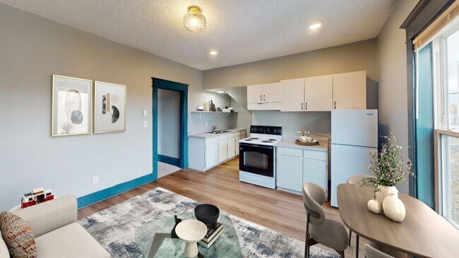 6307-6321 Roosevelt Way NE Seattle, WA 98115 photo 2