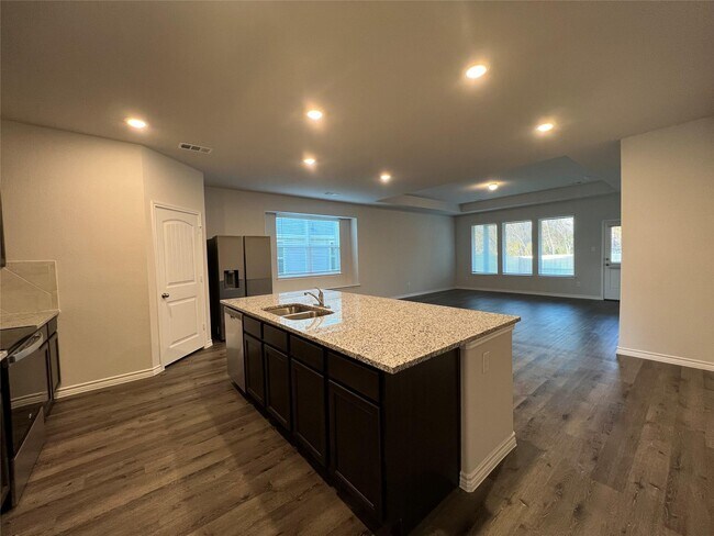 8120 Sycamore Brook Dr photo 2