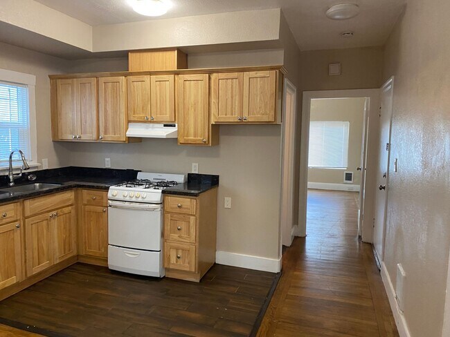 3236 Market Street, Oakland, CA 94608 photo 4