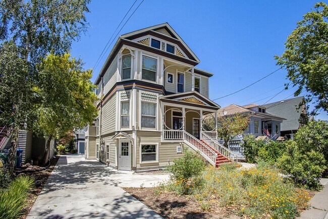 1523 Verdi St Alameda, CA 94501 photo 2