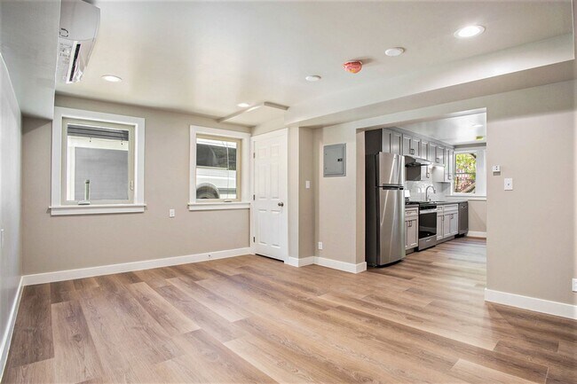 1523 Verdi St Alameda, CA 94501 photo 5