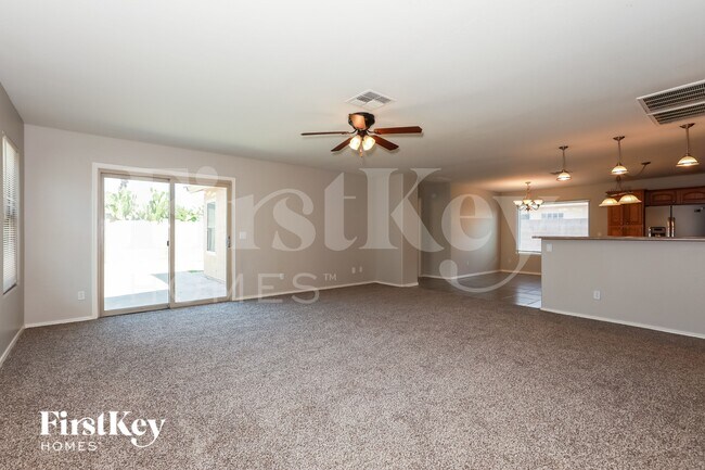 2050 W Hayden Peak Dr San Tan Valley, AZ 85142 photo 2
