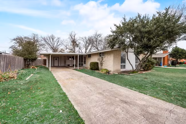 1815 Spring Avenue, Carrollton, TX 75006 photo 5
