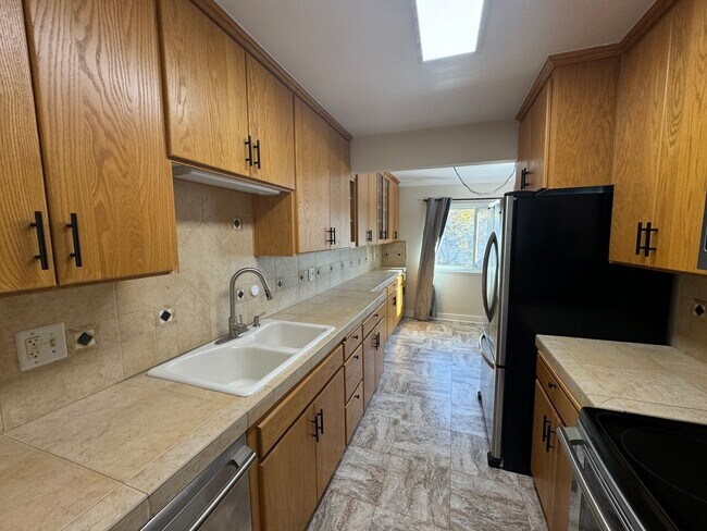 1898 Meridian Ave San Jose, CA 95125 photo 5