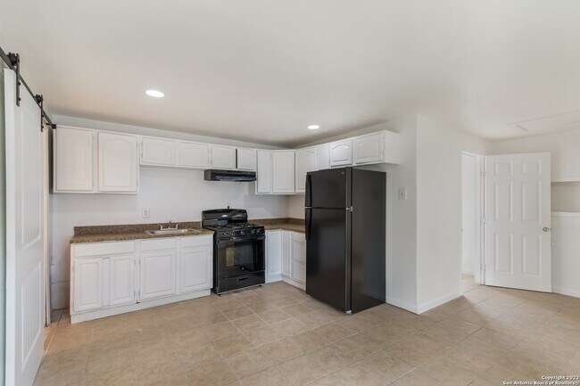 234 Readwell Dr San Antonio, TX 78220 photo 3