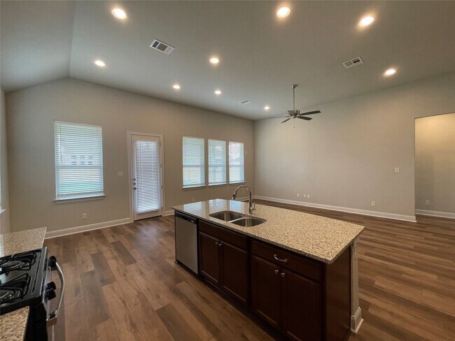 2428 Dapple Gray Ln Leander, TX 78641 photo 5
