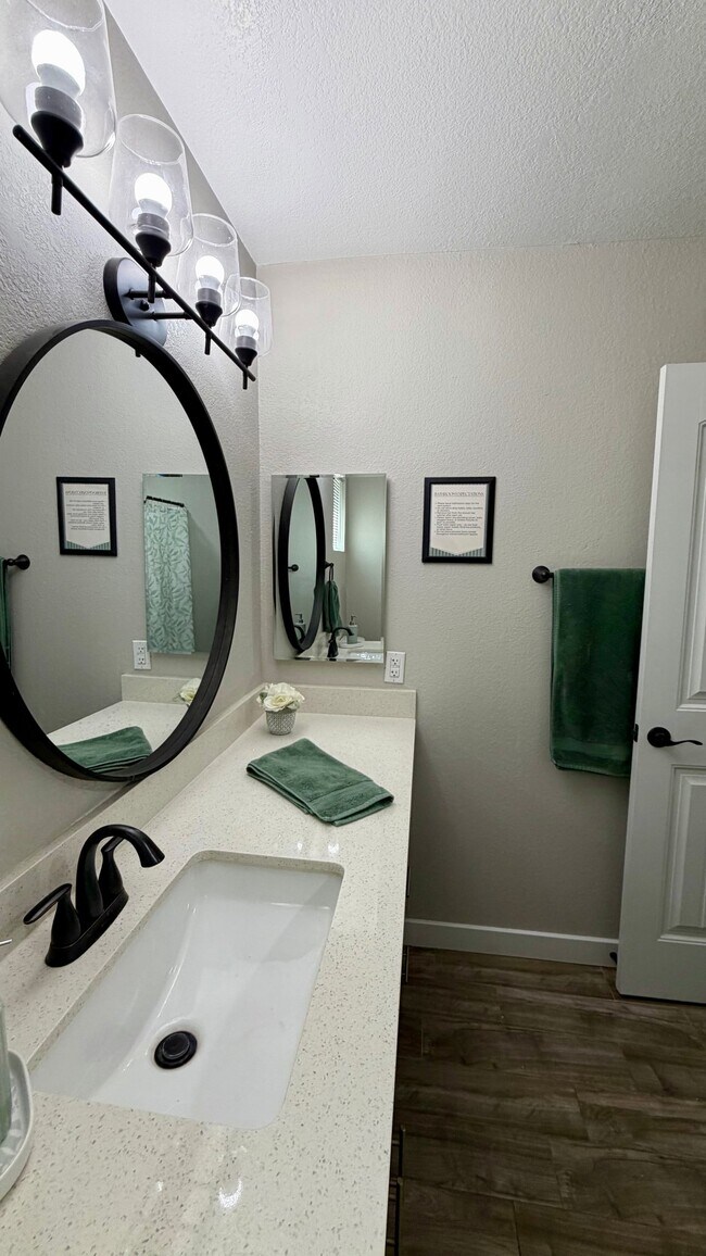 3757 W Joan De Arc Ave Phoenix, AZ 85029 photo 5
