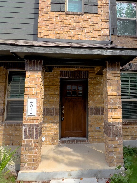 7220 Wyoming Springs Dr Round Rock, TX 78681 photo 3