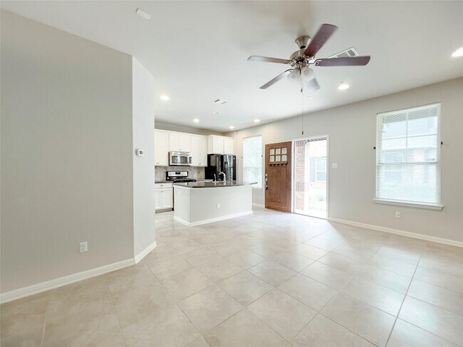 7220 Wyoming Springs Dr Round Rock, TX 78681 photo 4