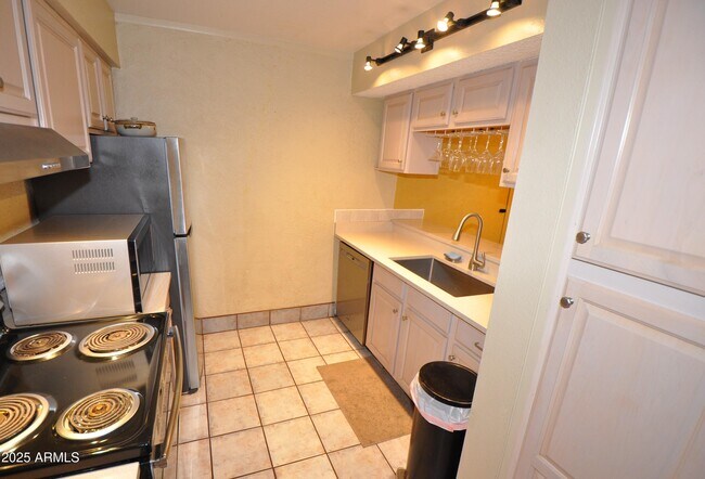 3313 N 68th St Scottsdale, AZ 85251 photo 4