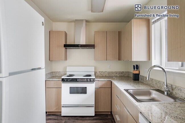 4750 21st Ave NE Seattle, WA 98105 photo 5