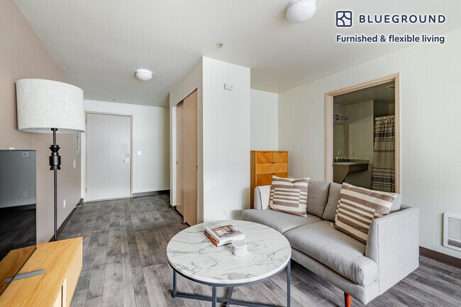 4750 21st Ave NE Seattle, WA 98105 photo 2