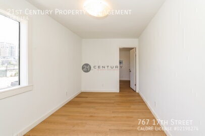 767 17th St Oakland, CA 94612 photo 2