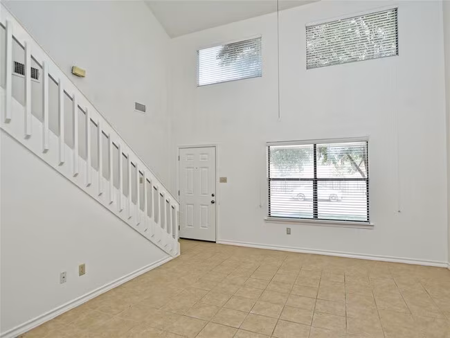 803 Valley View Drive, Pflugerville, TX 78660 photo 3