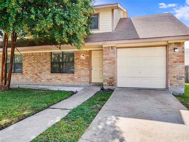 803 Valley View Drive, Pflugerville, TX 78660 photo 2