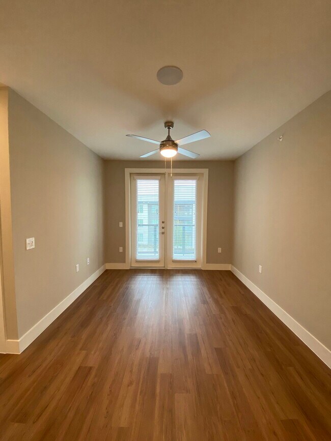 948 Narwhal Dr Fort Worth, TX 76131 photo 4