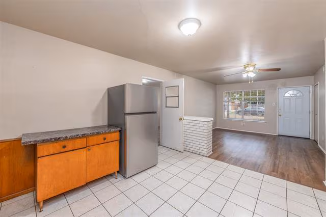 1816 E Tucker Blvd Arlington, TX 76010 photo 2