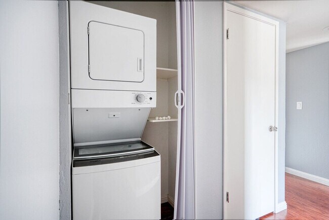 Arlington Apartments photo 5