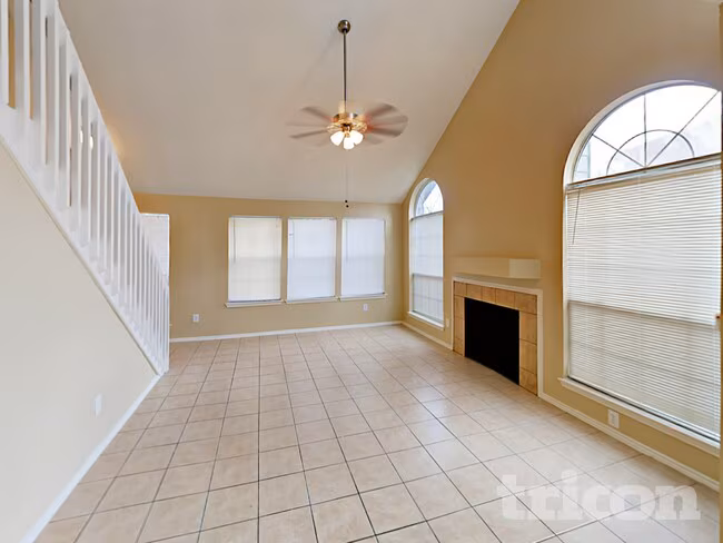 1521 Savannah St Mesquite, TX 75149 photo 3