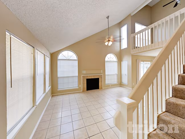 1521 Savannah St Mesquite, TX 75149 photo 4