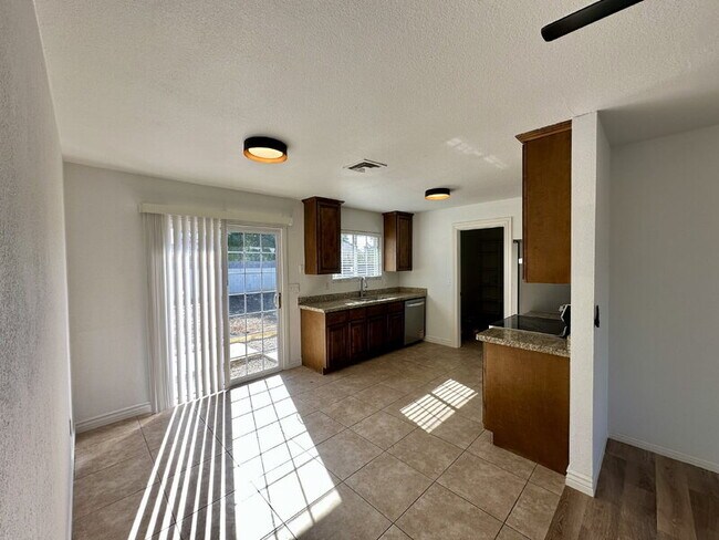 4663 E Covina St Mesa, AZ 85205 photo 3