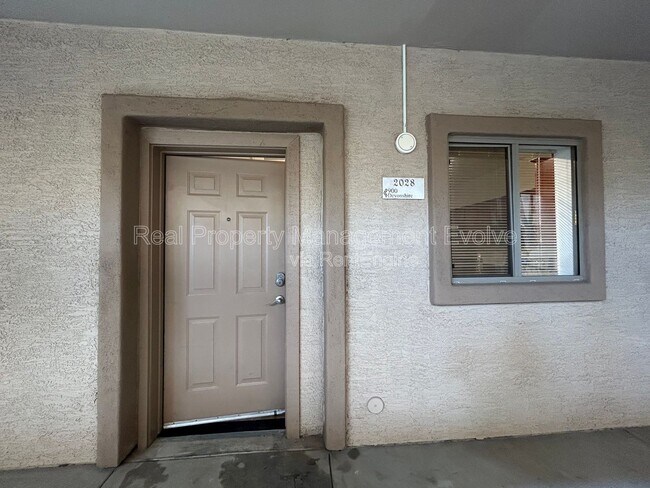 920 E Devonshire Ave Phoenix, AZ 85014 photo 4