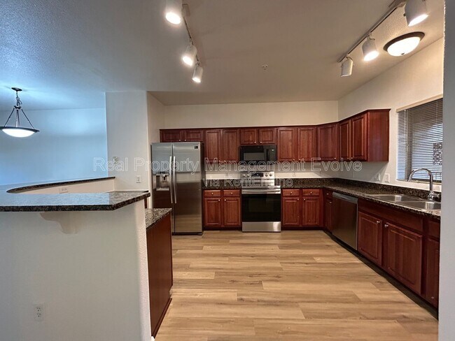 920 E Devonshire Ave Phoenix, AZ 85014 photo 5