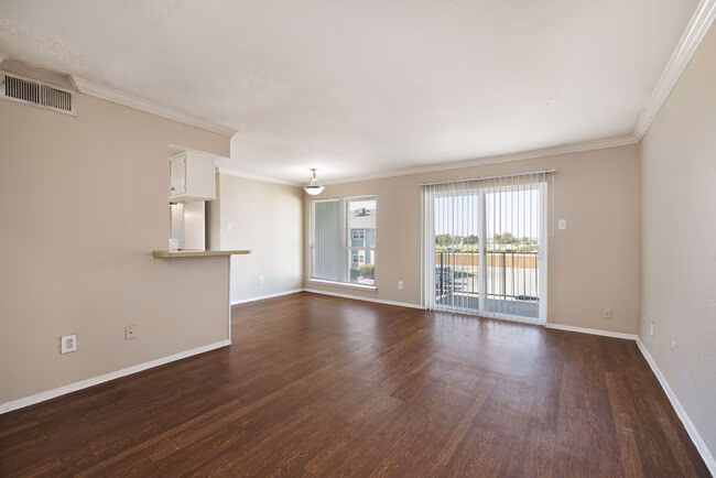 Zara Apartment Homes photo 3