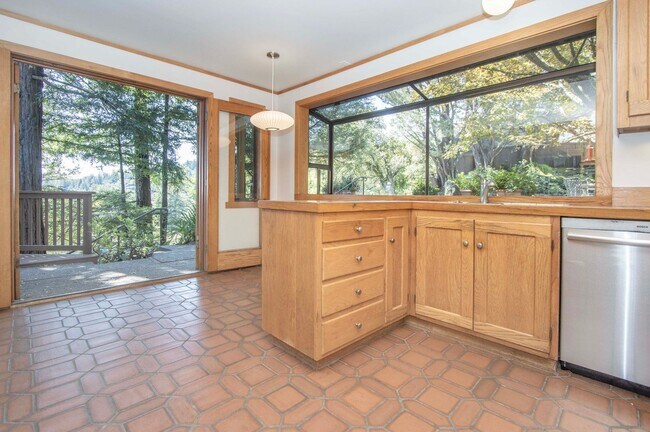 Water View Mid-Century with Pool photo 5