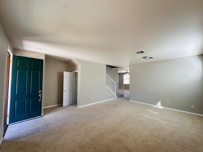 2403 Clemente Ln Tracy, CA 95377 photo 3