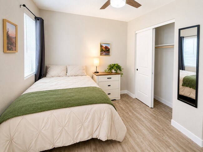 3757 W Joan De Arc Ave Phoenix, AZ 85029 photo 2