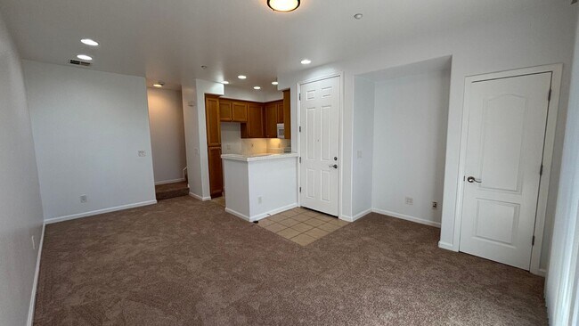 10869 Packard Street, Oakland, CA 94603 photo 5